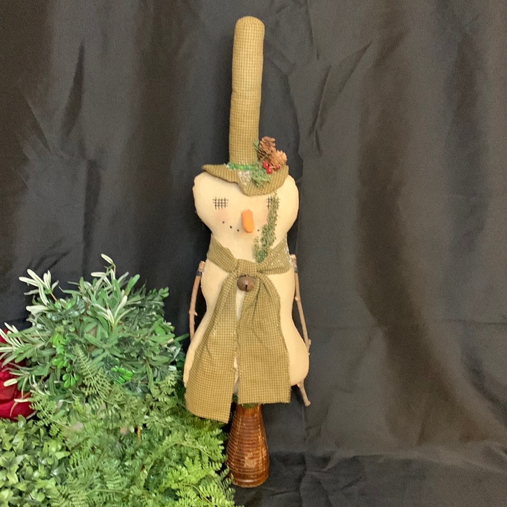 Primitive 24” tall top hat snowman with hand carved nose